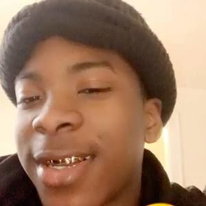 Meet your Posher, Mia